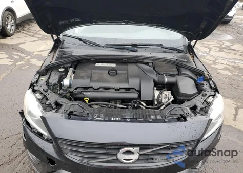 2015 Volvo S60 Premier+ из США, поврежденный, VIN YV1902TGXF1307331